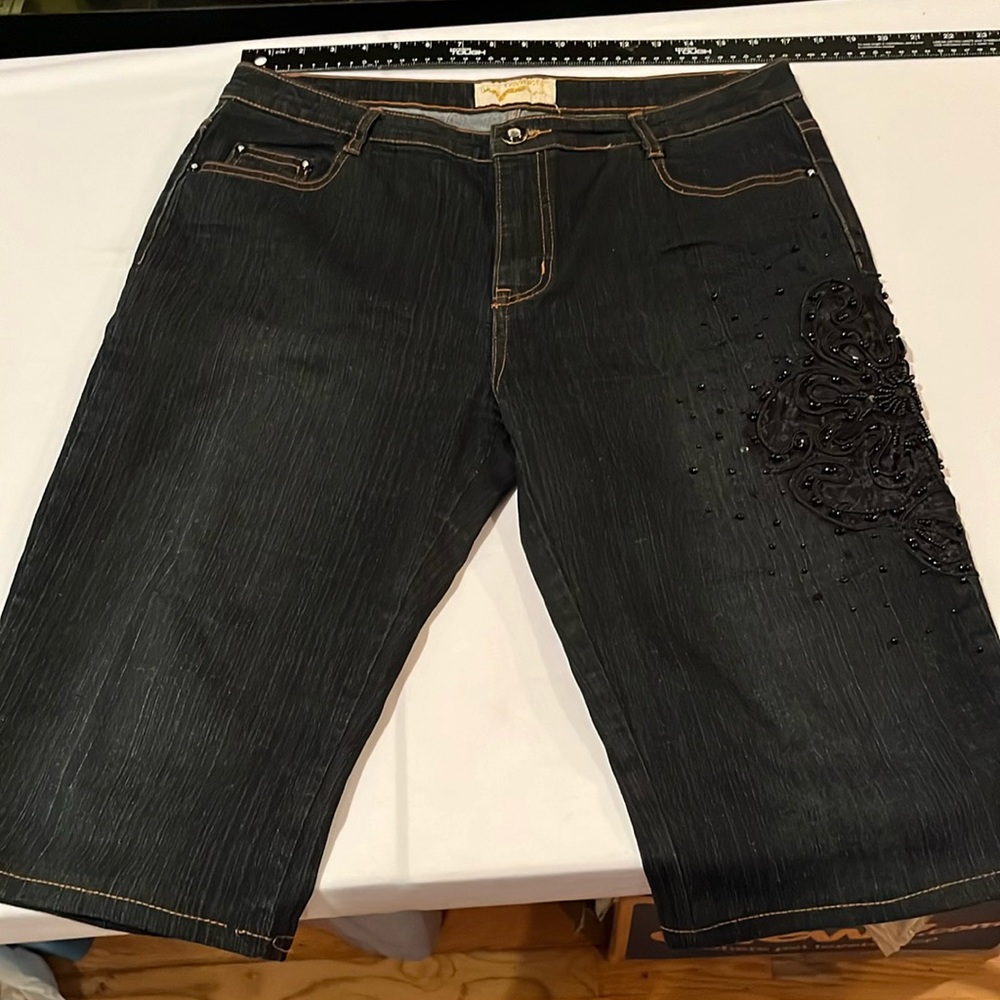 Vaverno size 12 dark blue Jean beaded Bermuda denim shorts